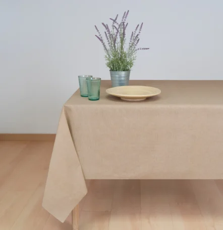 Mantel resinado beig  140 x 250 cm